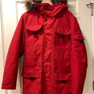 HM red parka
